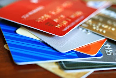 What’s The Difference Between A Credit Card And A Store Card?